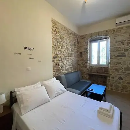 דירה Q Mitropoli, Corfu Old Town